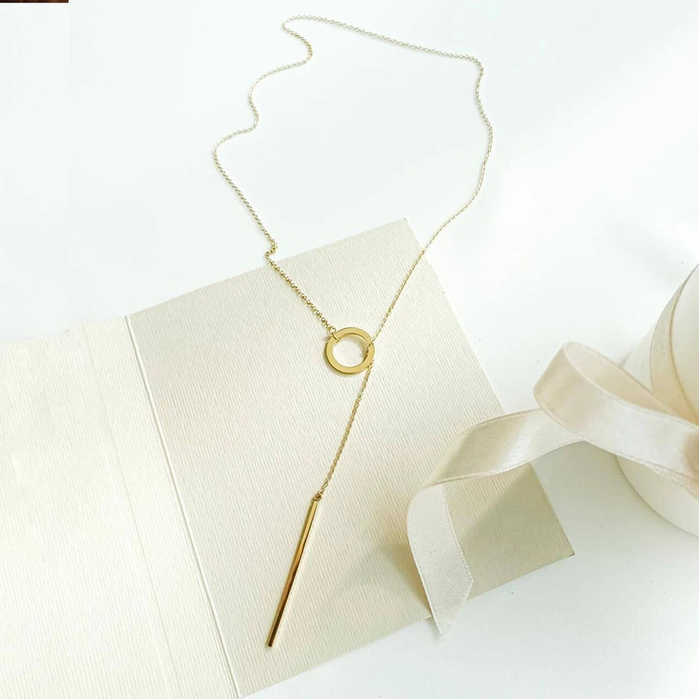 Colar Minimalista Gravatinha