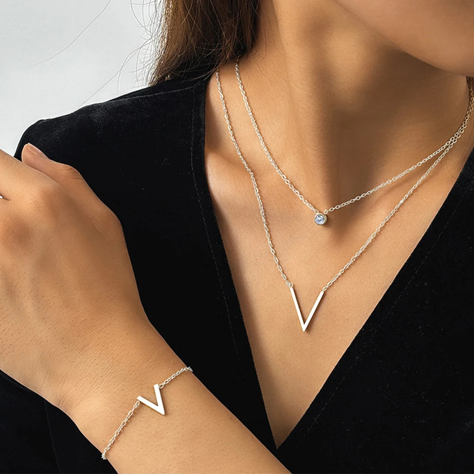 Conjunto Colar, Brinco Pulseira V Corrente Dupla