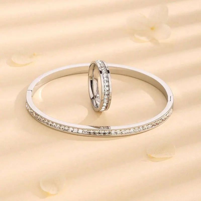 Conjunto Brinco, Pulseira e Anel Luxo Cravejado Zircônia