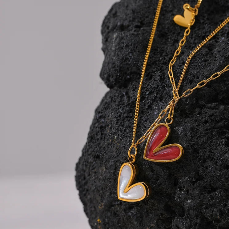 Colar Coração Duplo Resina