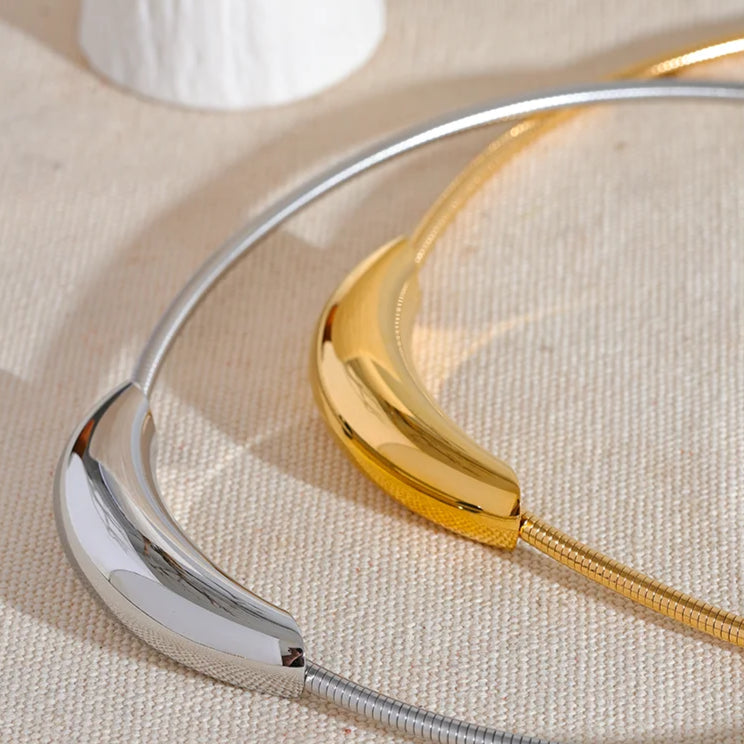 Colar Chocker Luz Banhado a Ouro 18K