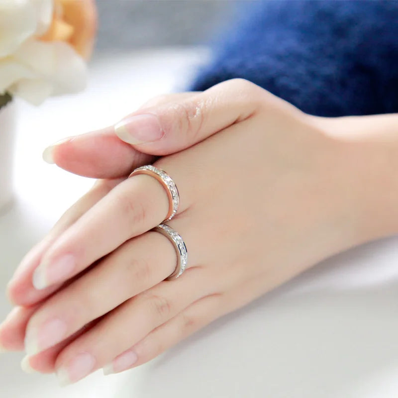 Anel Aparador Aliança Cravejado Zircônia