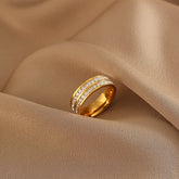 Anel Luxo Cravejado Duo Zircônia