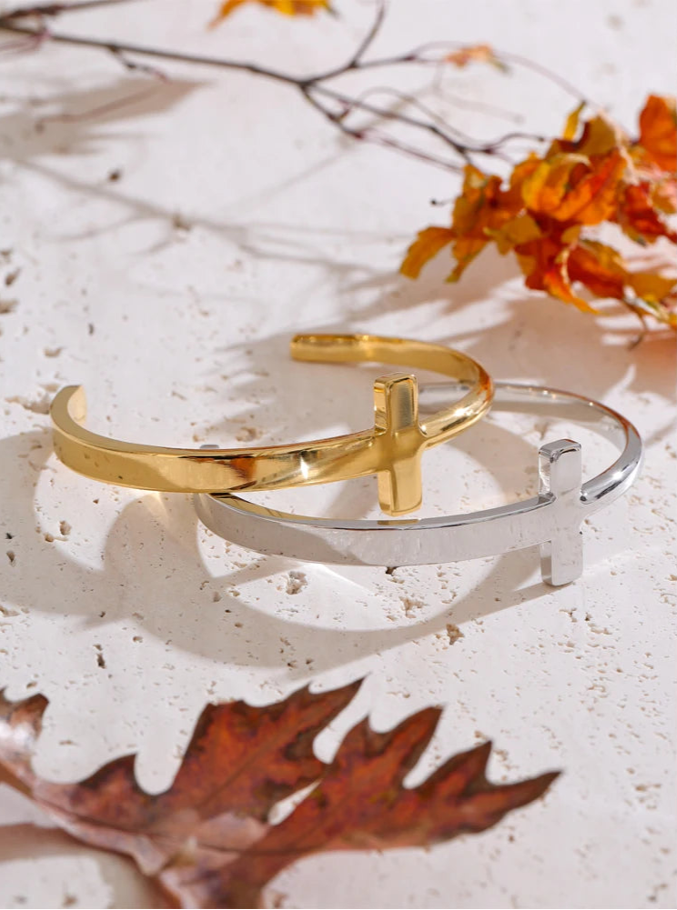 Pulseira Cruz Lisa Banhada a Ouro 18K