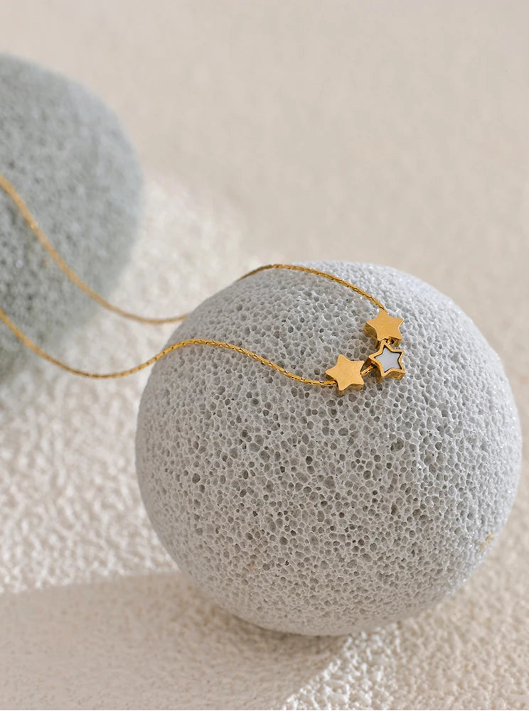 Colar Três Estrelas