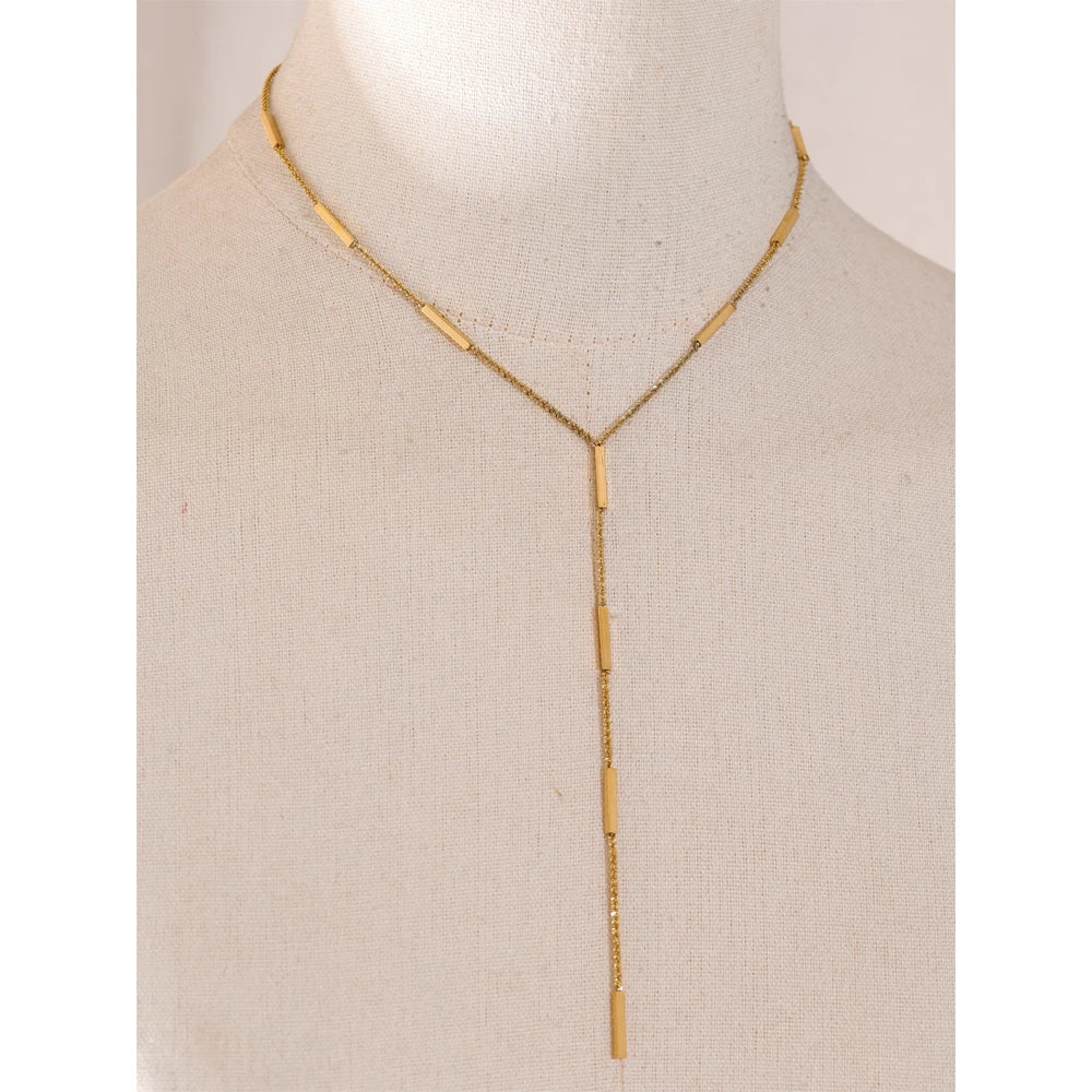 Colar Gravatinha Pingente Palito