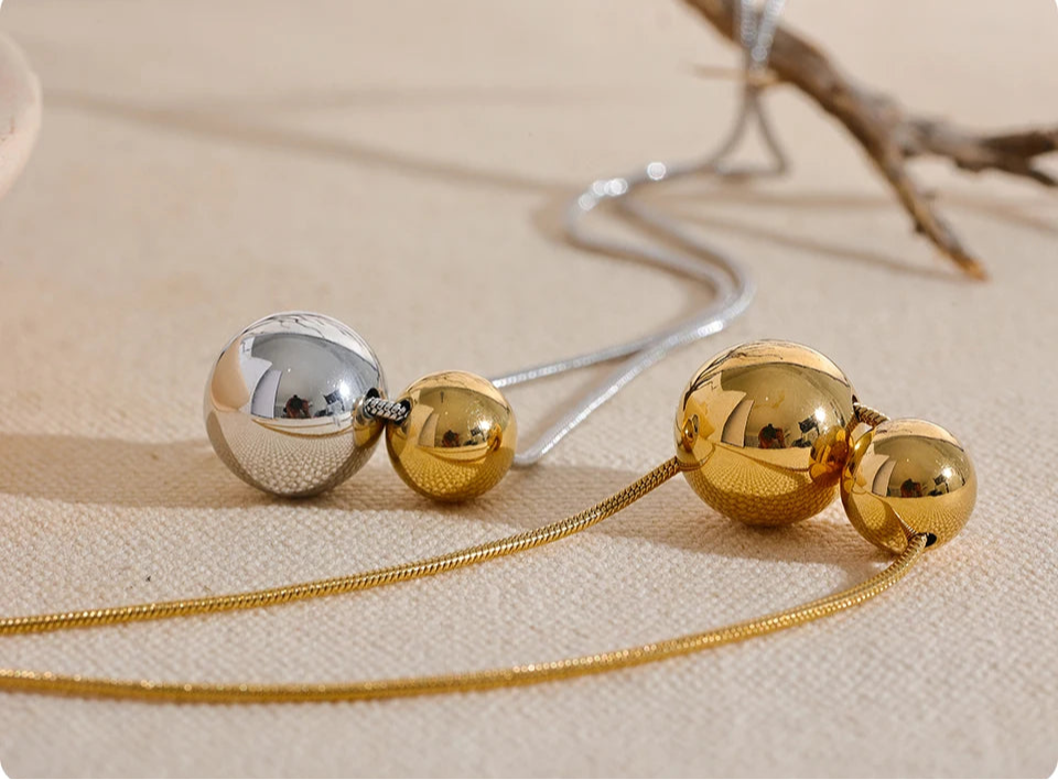 Colar Pérolas Assimétricas