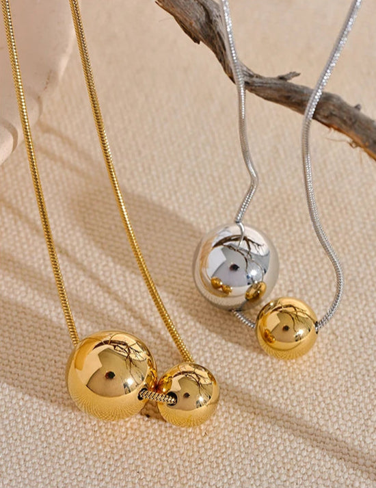 Colar Pérolas Assimétricas