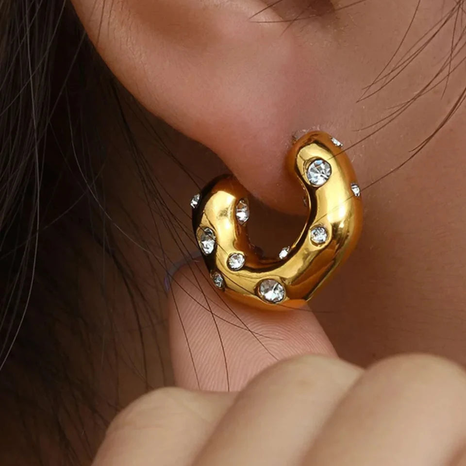 Brinco Argola com Zircônias Banhado em Ouro 18K