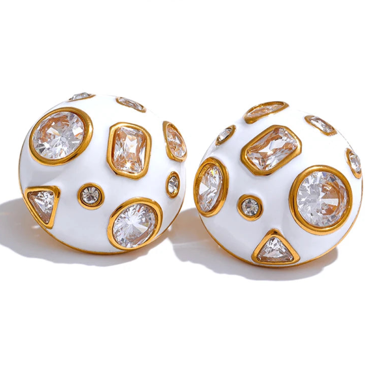 Brinco Botão Branco Resina com Zircônia