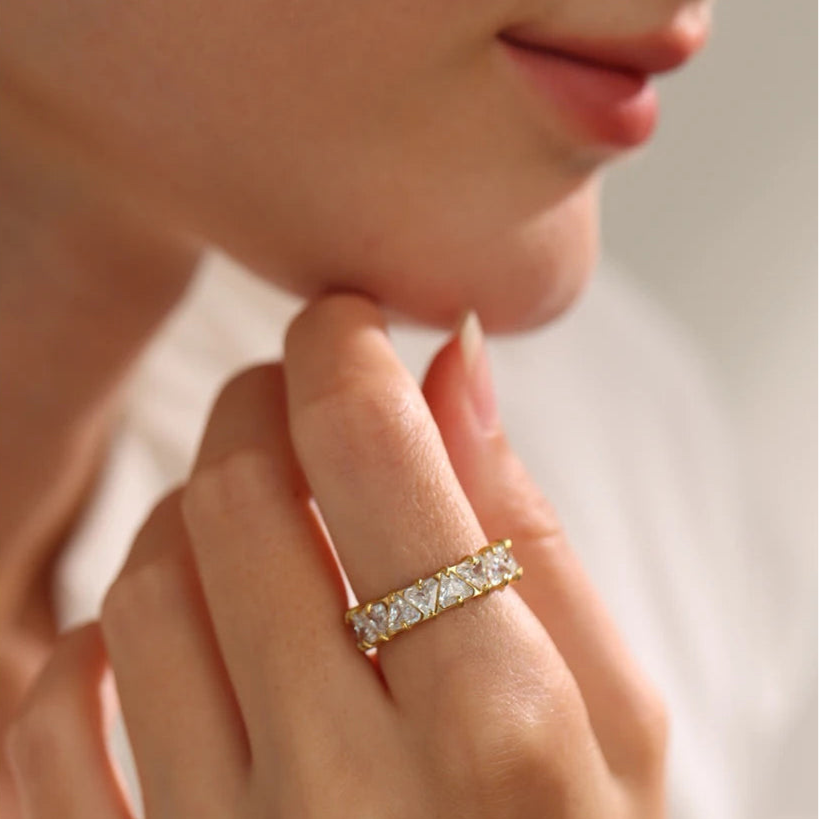 Anel Love Zircônia Banhado a Ouro 18K