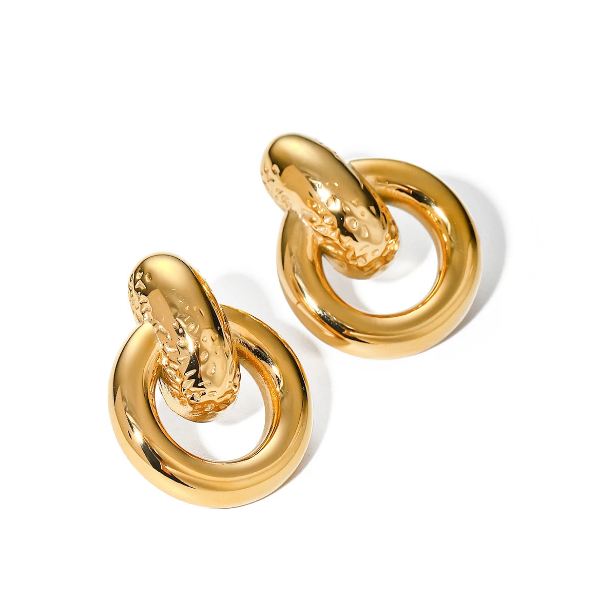 Brinco Argolas Entrelaçadas Banhado a Ouro 18k