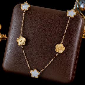 Conjunto Trevo Flor de Ameixa Colar, Brinco e Pulseira