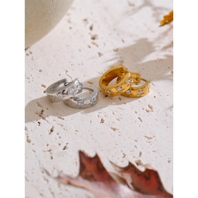 Brinco Argola Delicada Estrelas em Zircônia