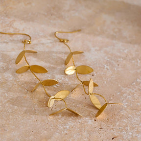 Brinco Folhas Fio Delicado Banhado a Ouro