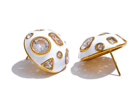 Brinco Botão Branco Resina com Zircônia