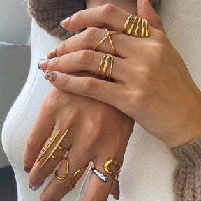 Anel Infinito Minimalista Ajustável Banhado a ouro 18K