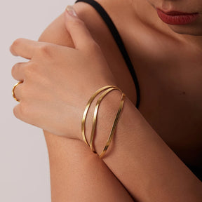 Pulseira Corrente Tripla Lisa Banhada a Ouro 18K