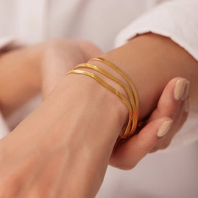 Pulseira Corrente Tripla Lisa Banhada a Ouro 18K