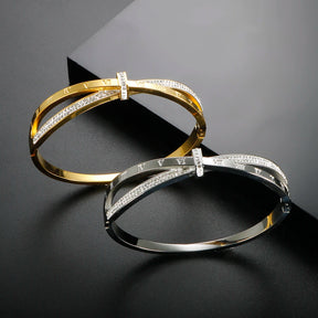 Pulseira Nó Entrelaçado Zircônia